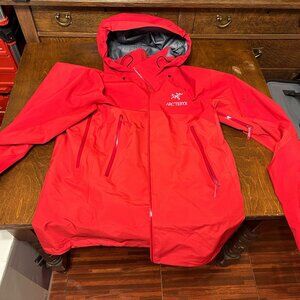 Arc'Teryx BETA AR Men's Large (L) Jacket Heritage (Red)